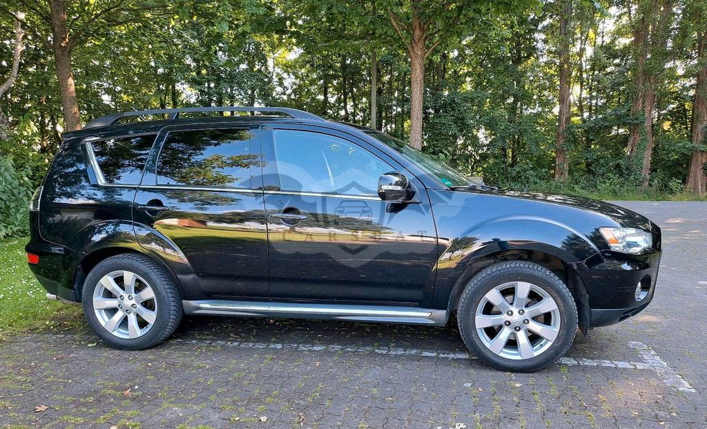 Mitsubishi Outlander 2011