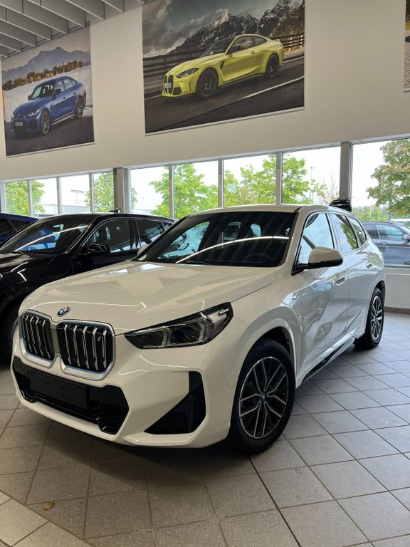 BMW iX1 2023