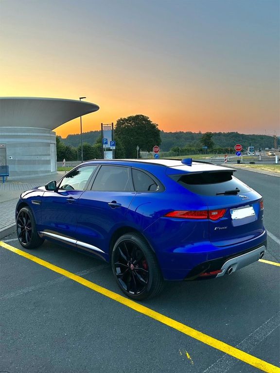 Jaguar F-Pace 2017