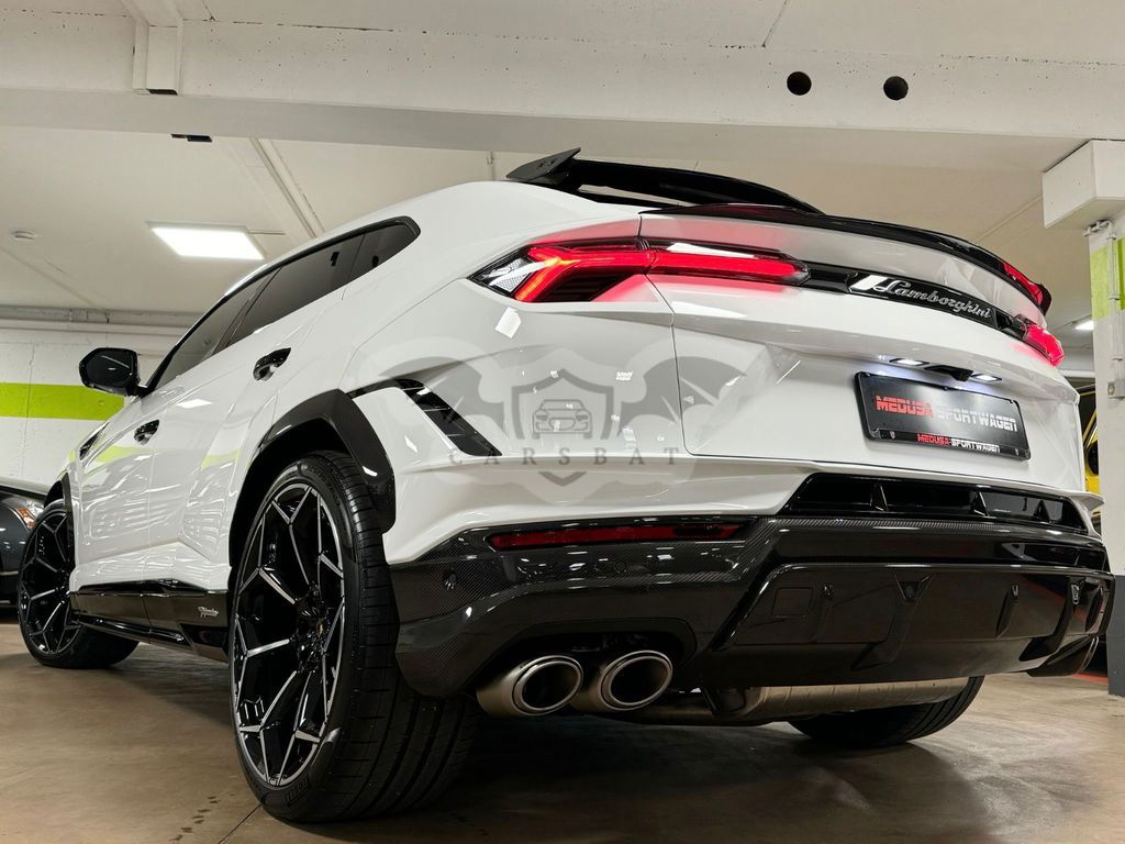Lamborghini Urus 2024