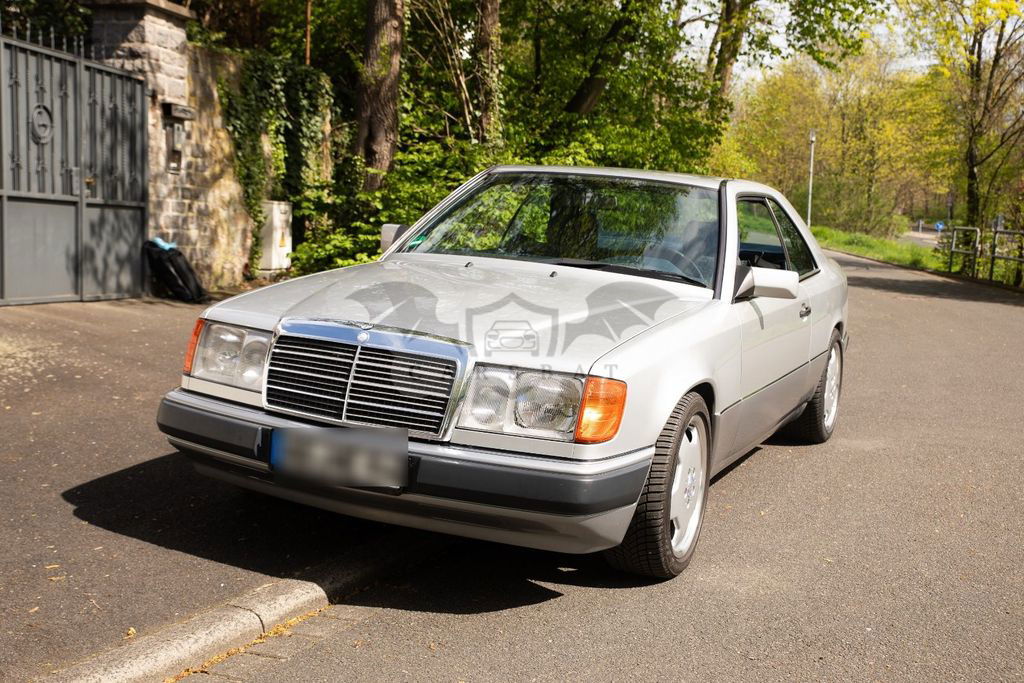 Mercedes-Benz CE 220 1993