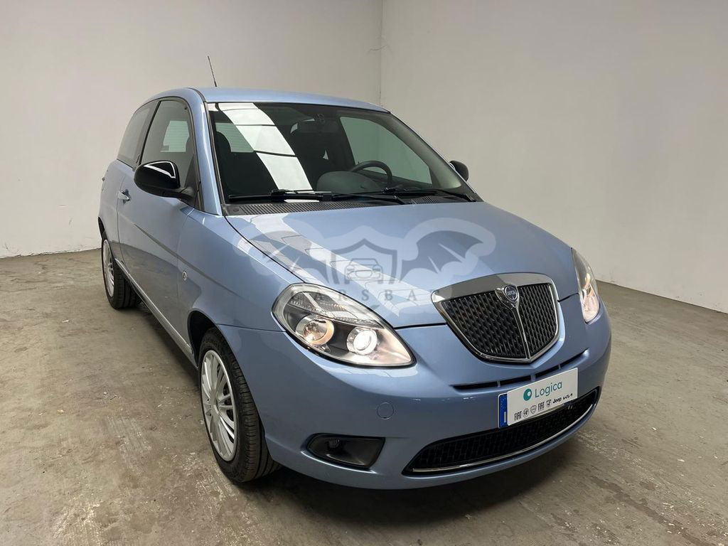 Lancia Ypsilon 2011