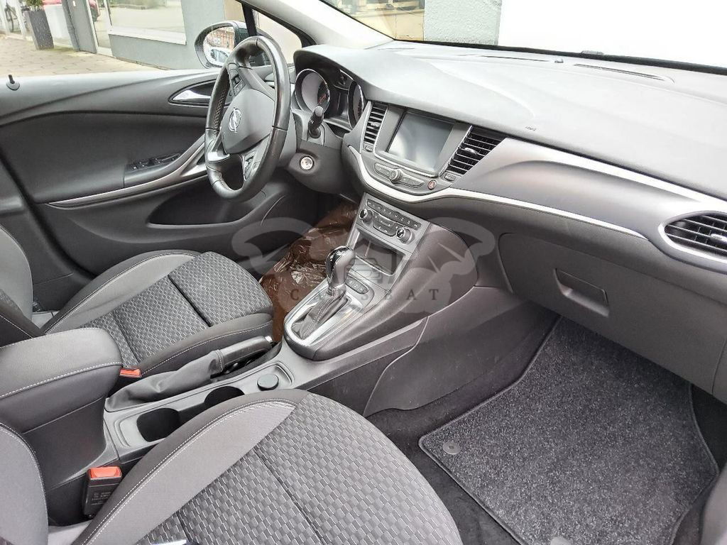 Opel Astra 2021