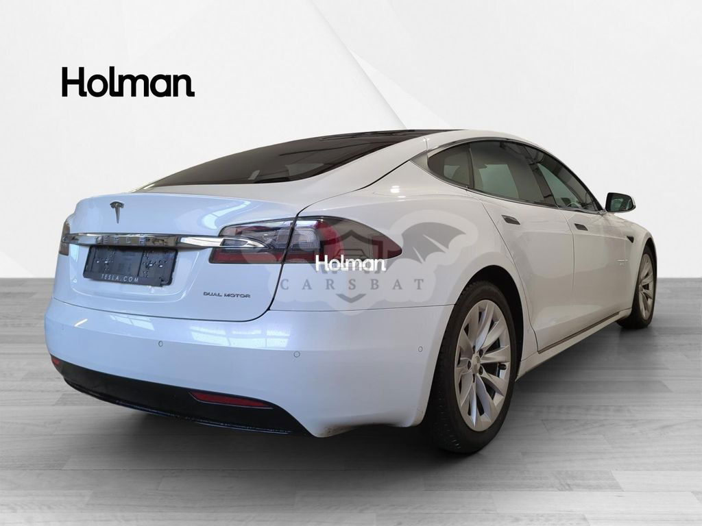 Tesla Model S 2020