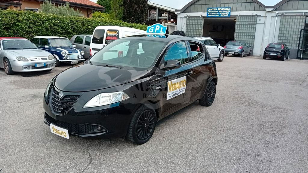 Lancia Ypsilon 2014