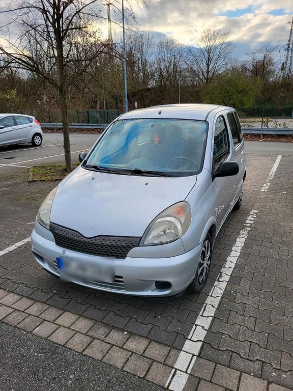 Toyota Verso 2000