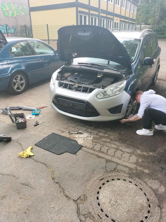 Ford Grand C-Max 2011
