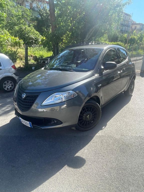 Lancia Ypsilon 2015