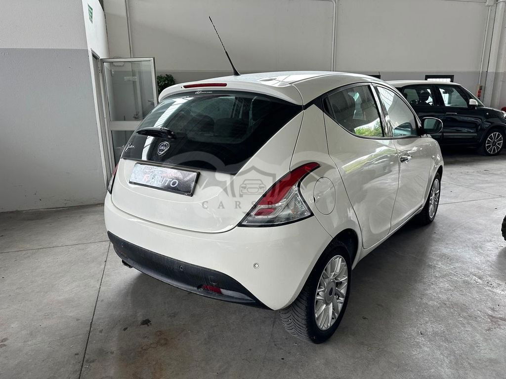 Lancia Ypsilon 2014