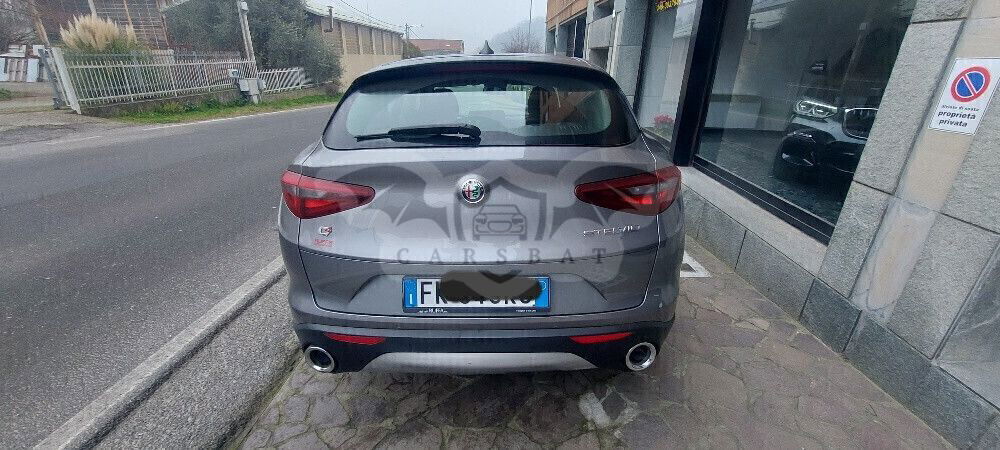 Alfa Romeo Stelvio 2017