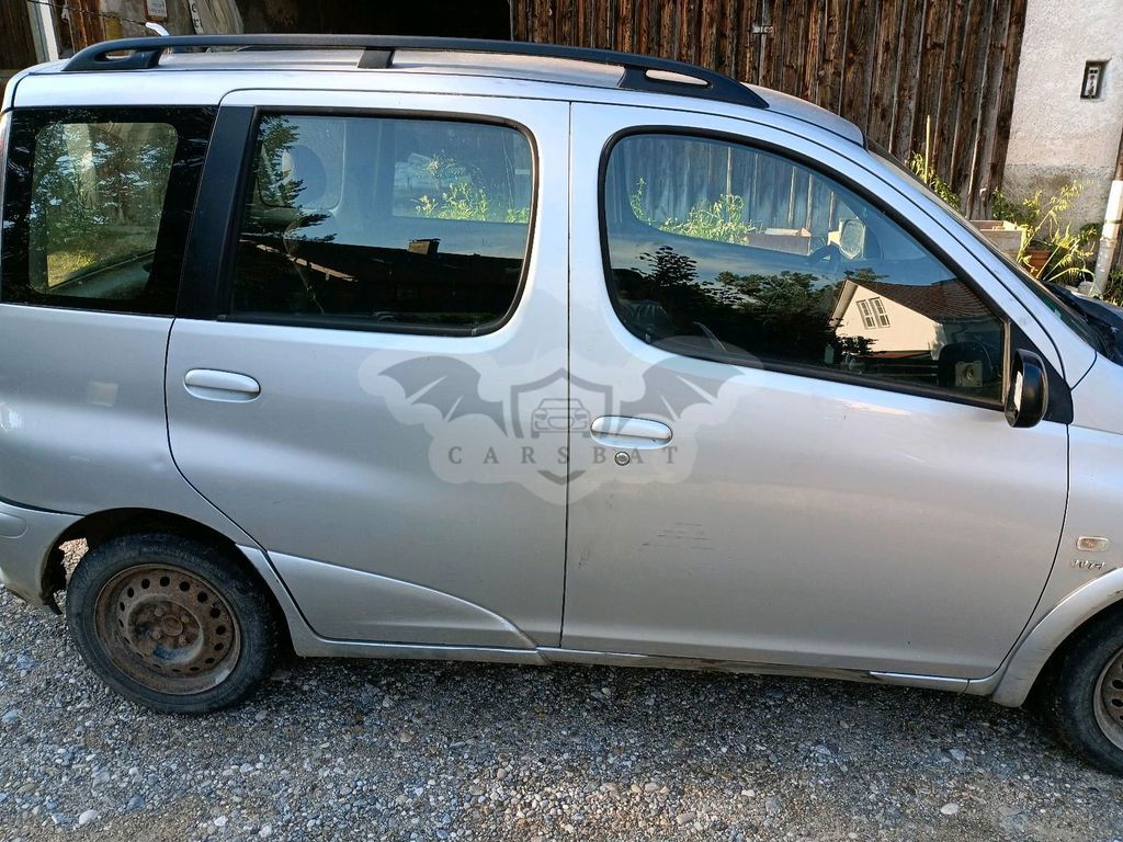 Toyota Verso 2004