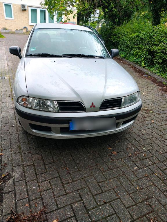 Mitsubishi Carisma 2001