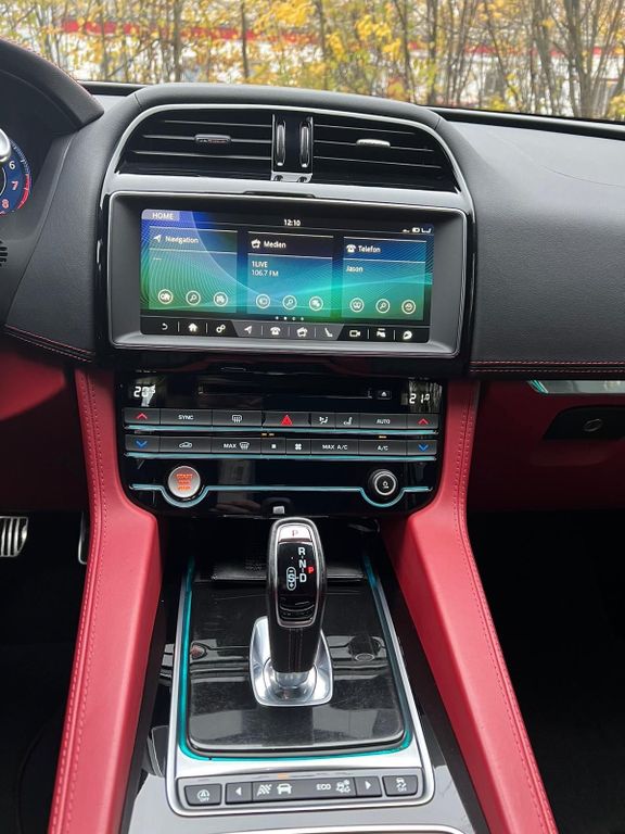 Jaguar F-Pace 2019