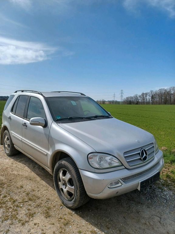 Mercedes-Benz ML 270 2003
