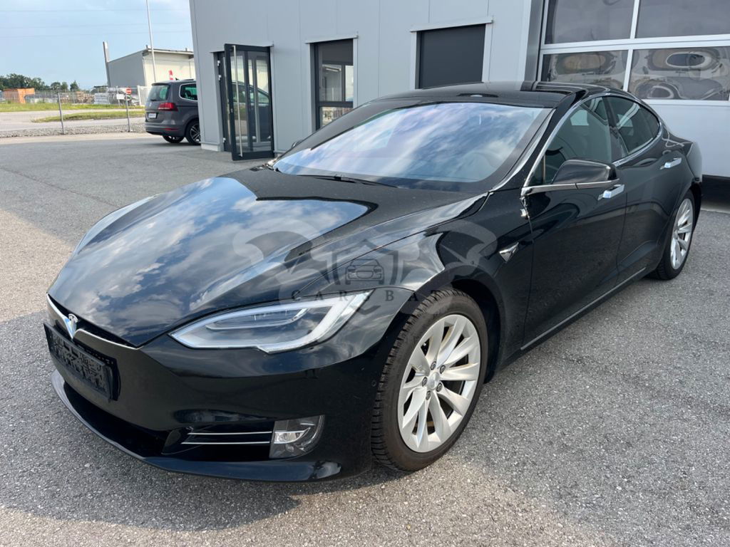 Tesla Model S 2020