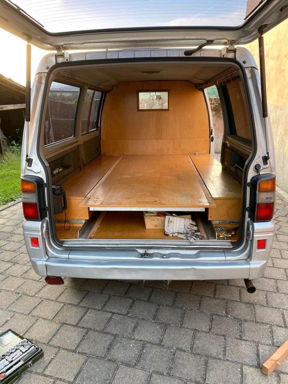 Mitsubishi L300 1991