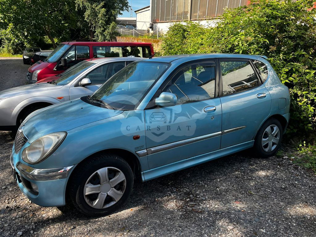 Daihatsu Sirion 2002