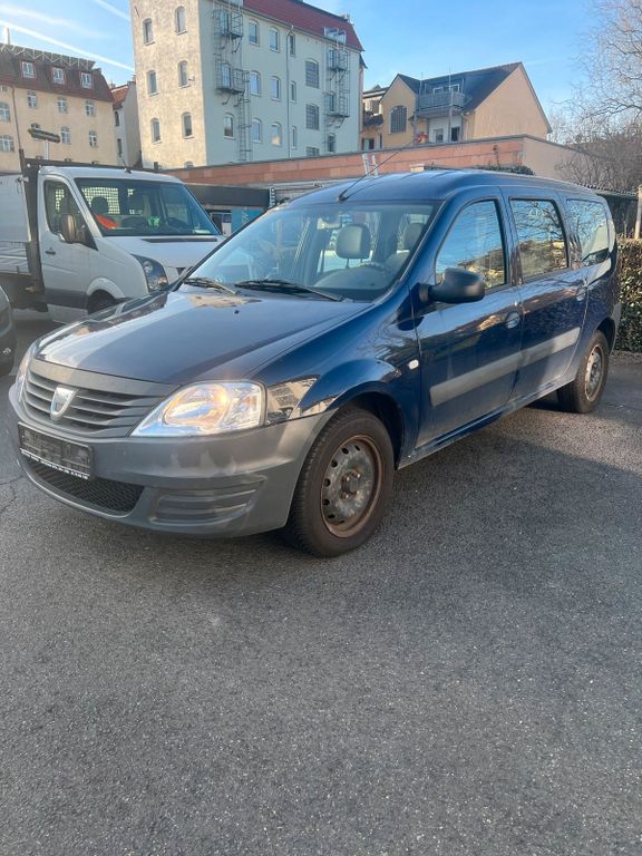 Dacia Logan 2011