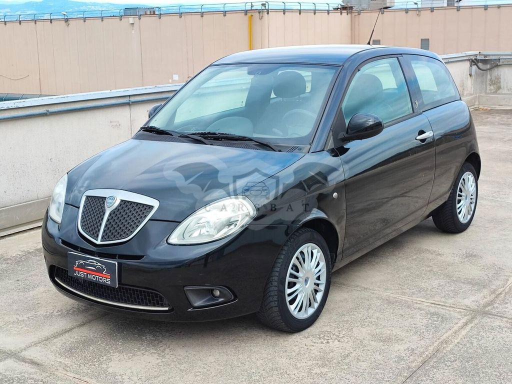Lancia Ypsilon 2010