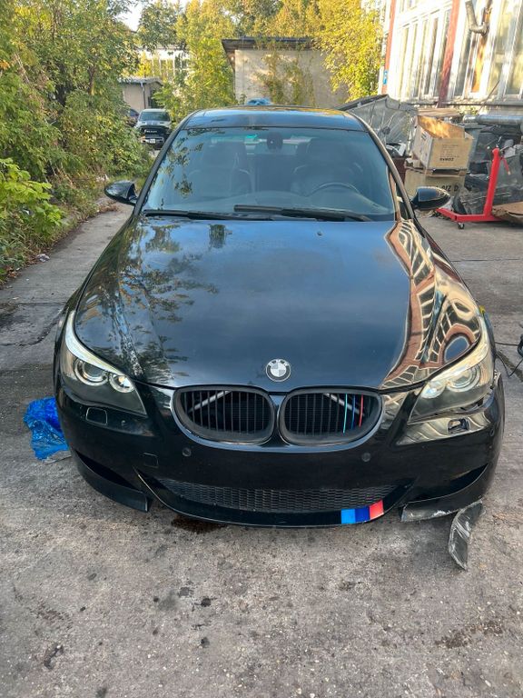 BMW M5 2006