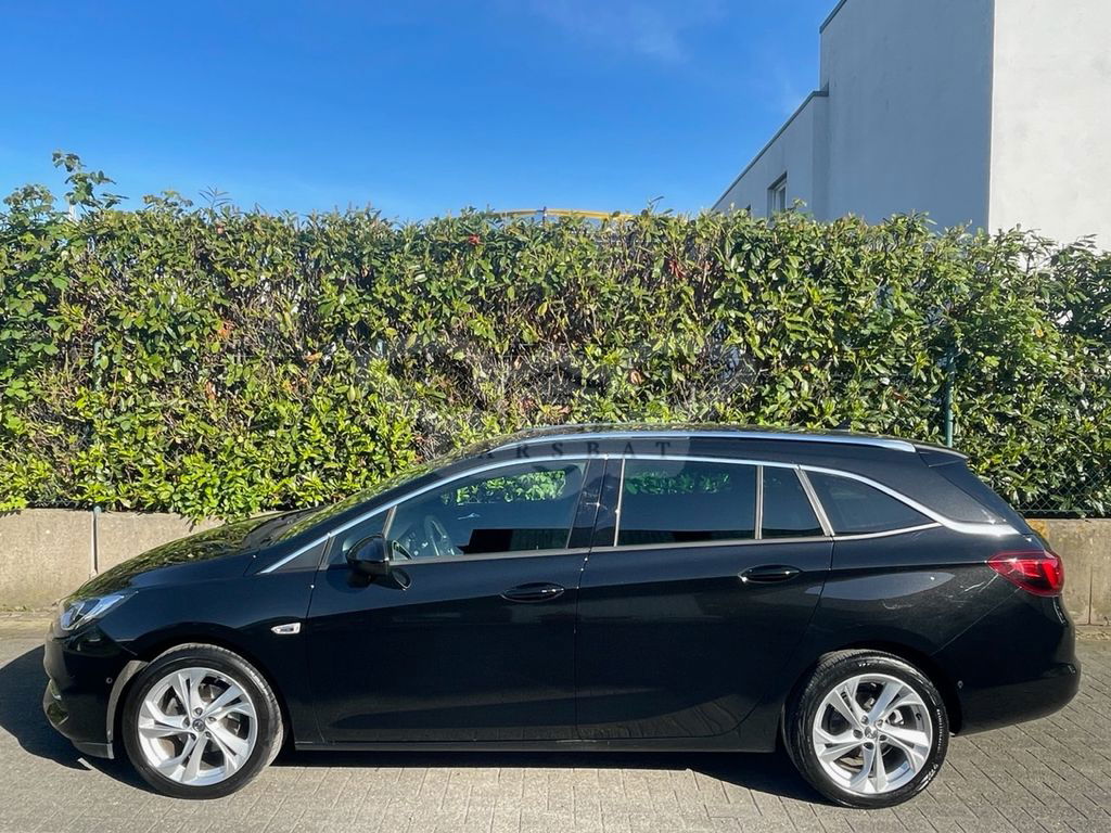 Opel Astra 2021
