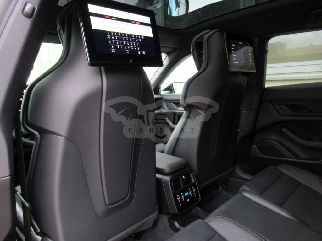 Porsche Taycan 2023