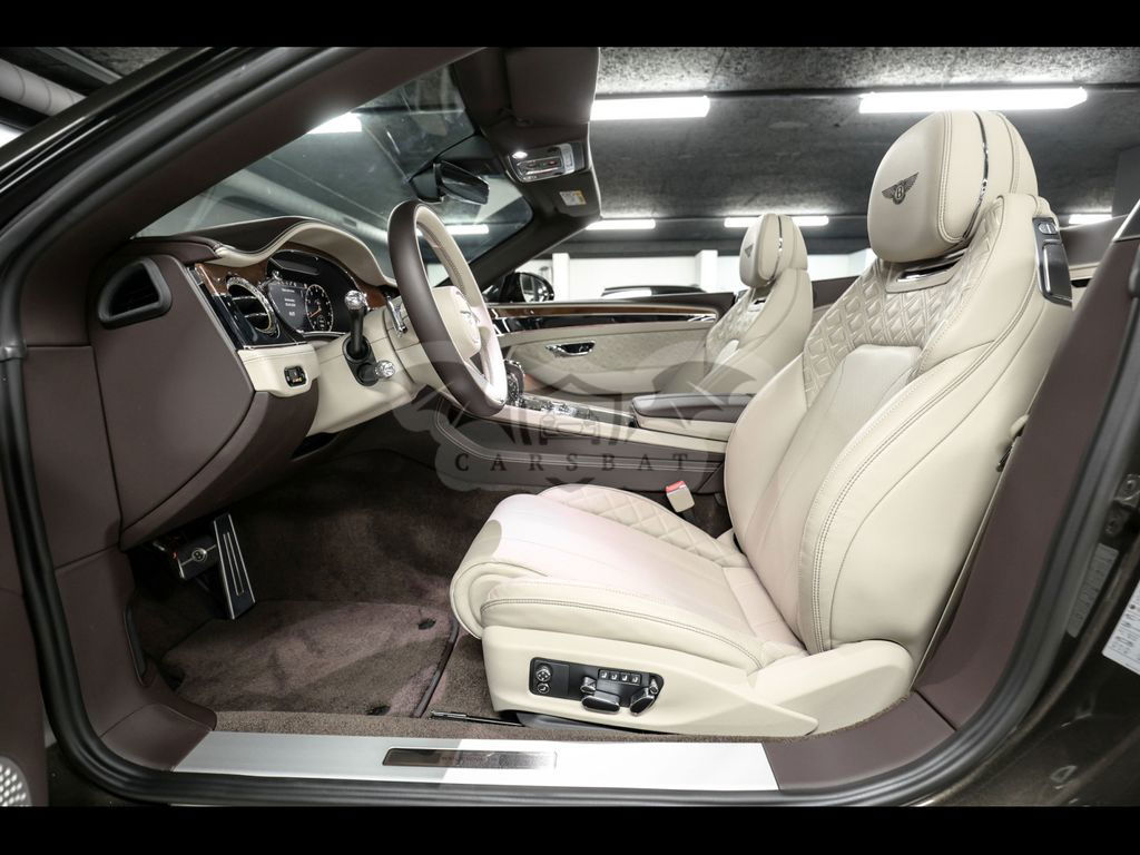 Bentley Continental 2021