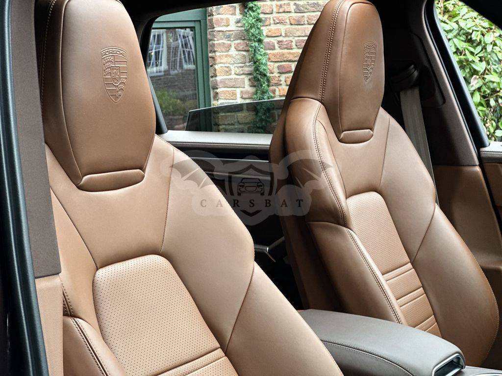 Porsche Cayenne 2022