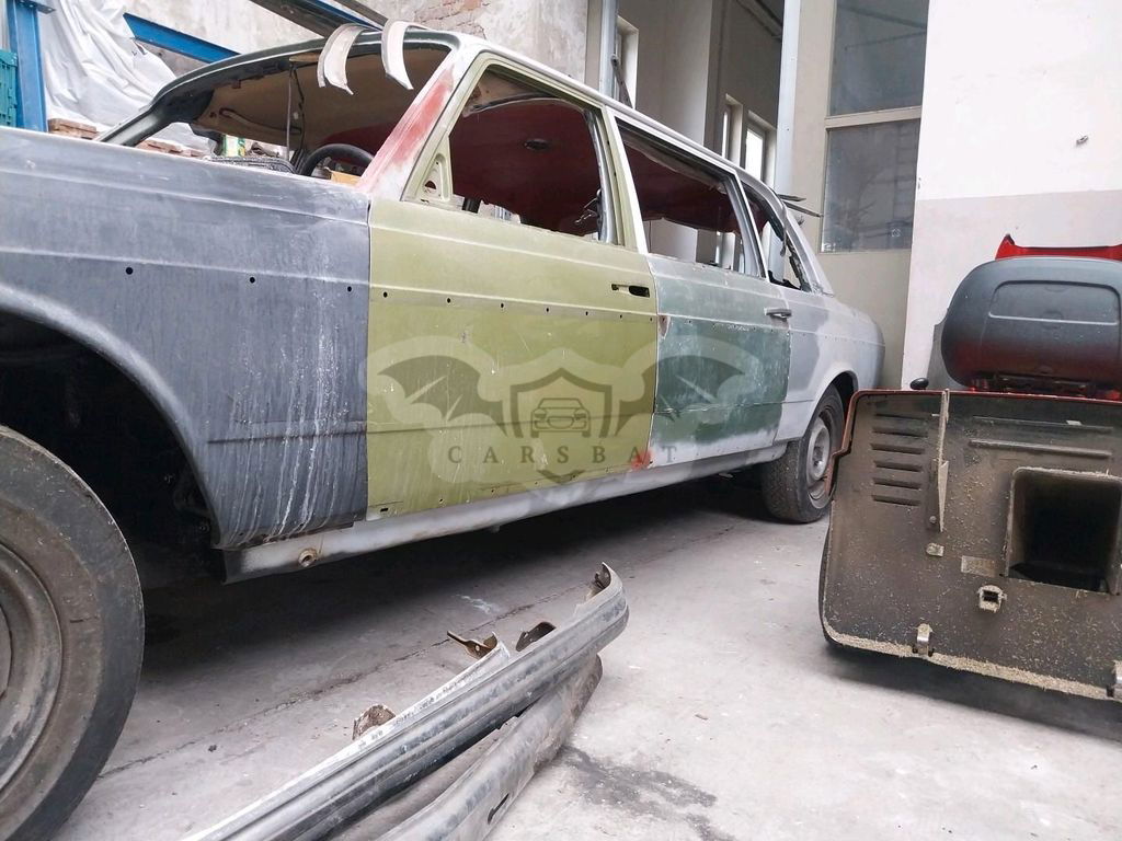 Mercedes-Benz 250 1978