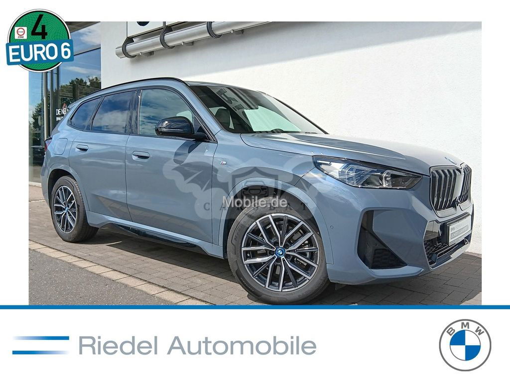 BMW iX1 2023