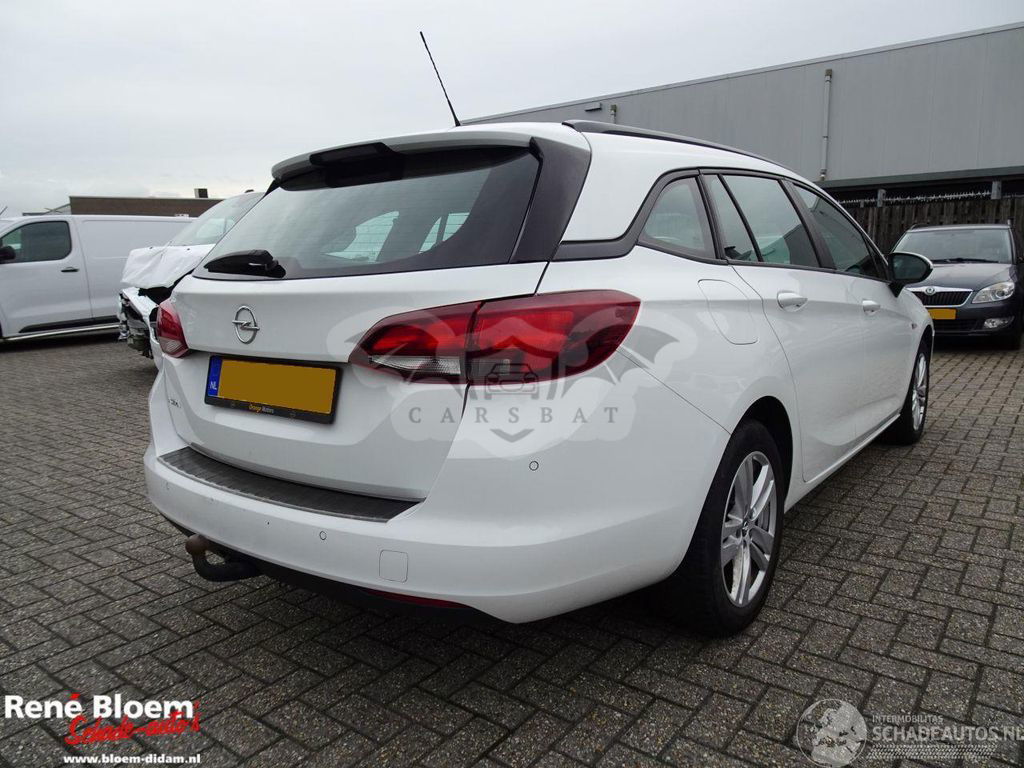 Opel Astra 2021
