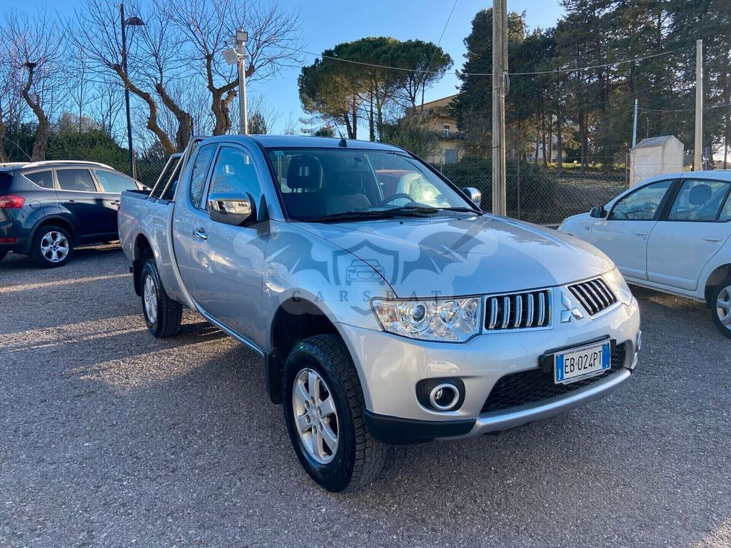 Mitsubishi L200 2010