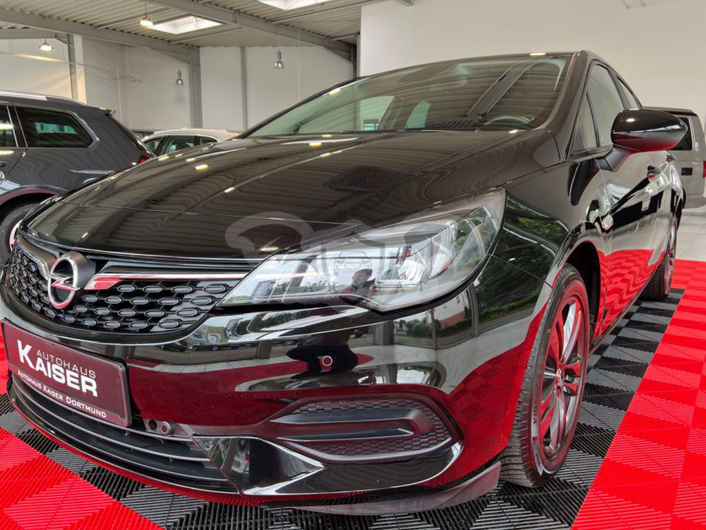 Opel Astra 2021