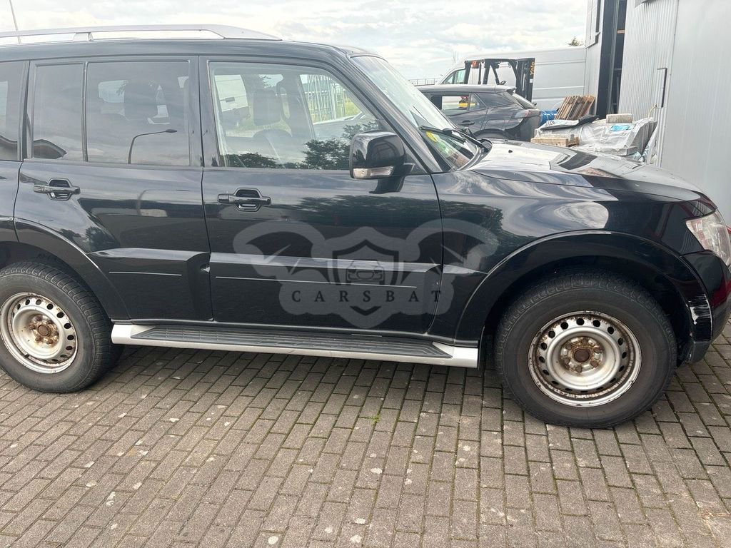 Mitsubishi Pajero 2009