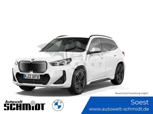 BMW iX1 2024