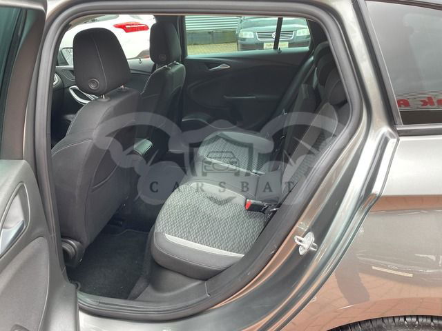 Opel Astra 2021