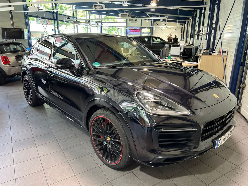 Porsche Cayenne 2021