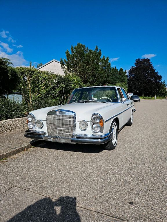 Mercedes-Benz 250 1966