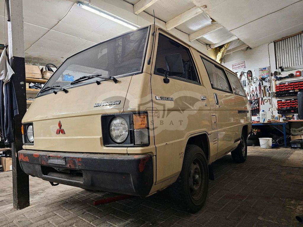 Mitsubishi L300 1983