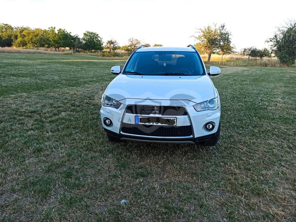 Mitsubishi Outlander 2011