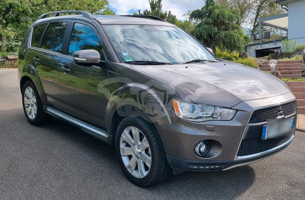 Mitsubishi Outlander 2011