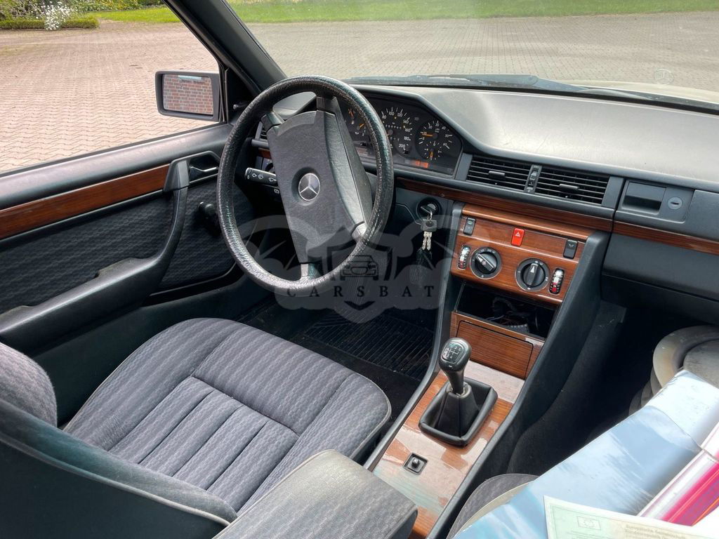 Mercedes-Benz 250 1990