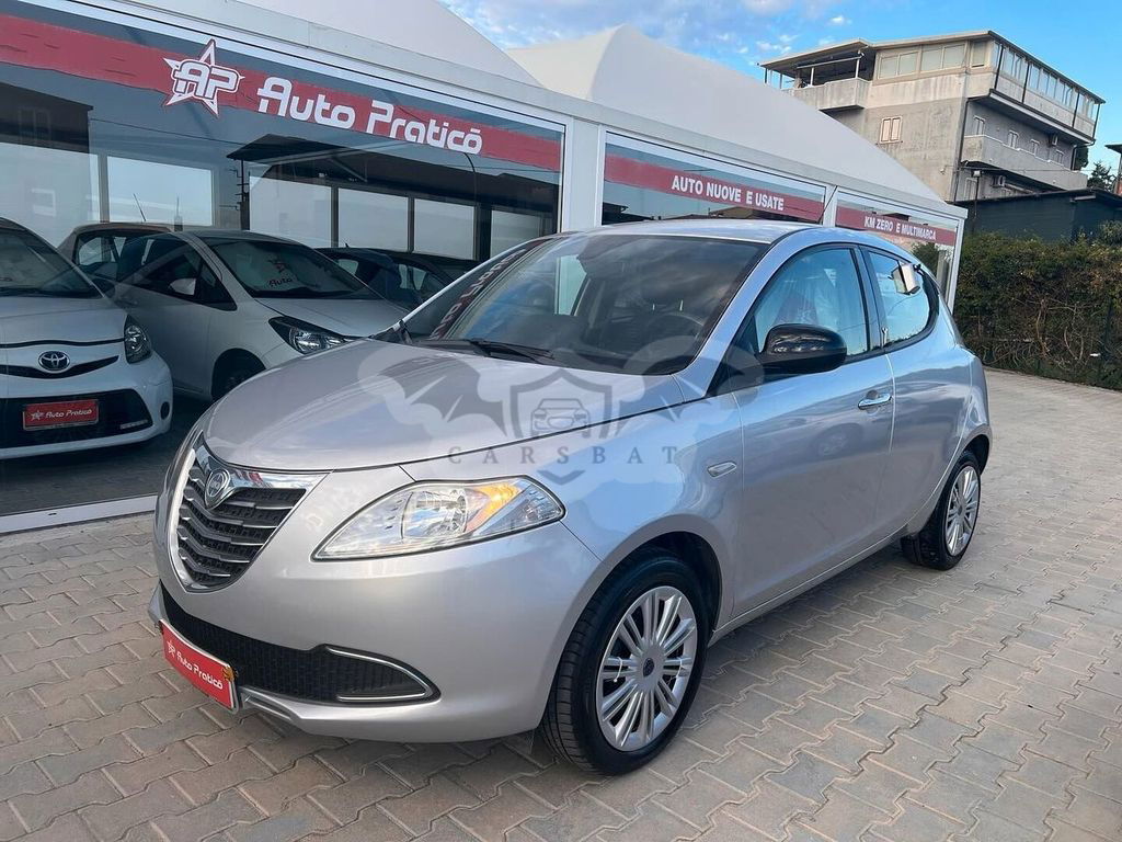 Lancia Ypsilon 2011