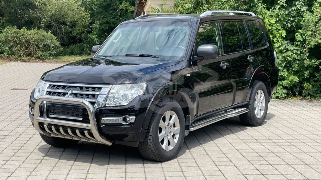 Mitsubishi Pajero 2015