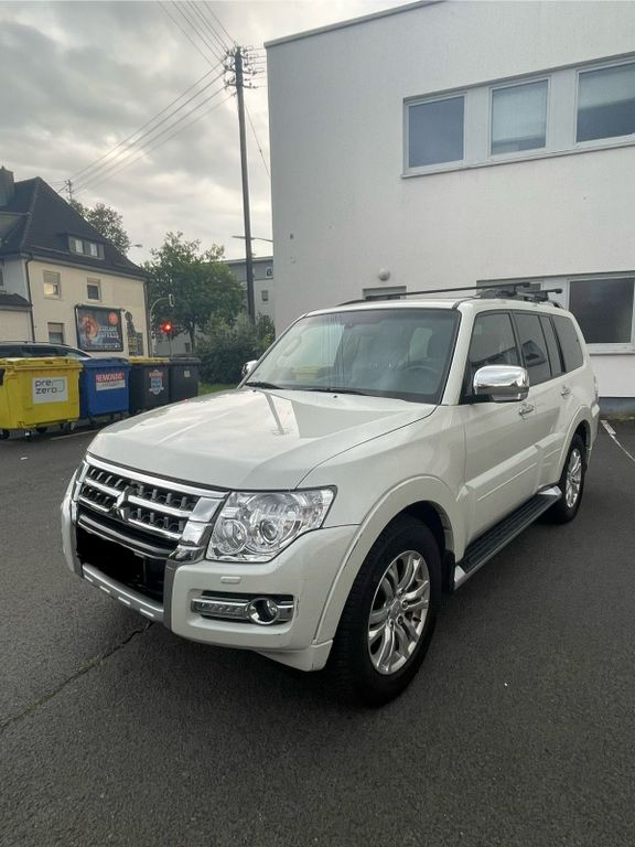 Mitsubishi Pajero 2015