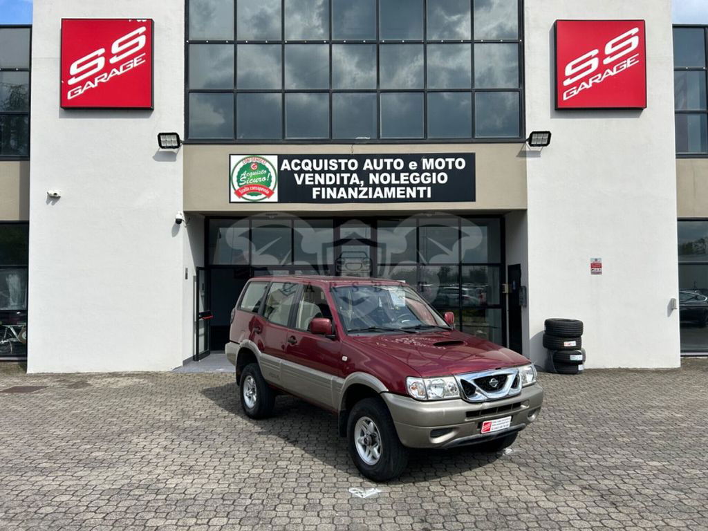 Nissan Terrano 2001