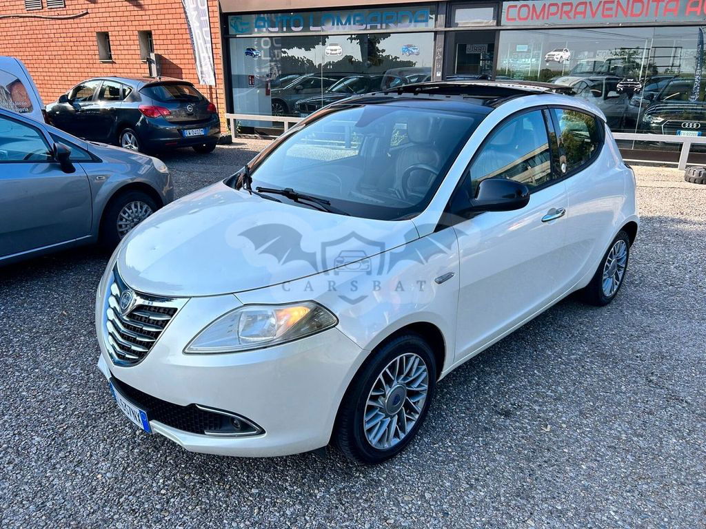 Lancia Ypsilon 2012
