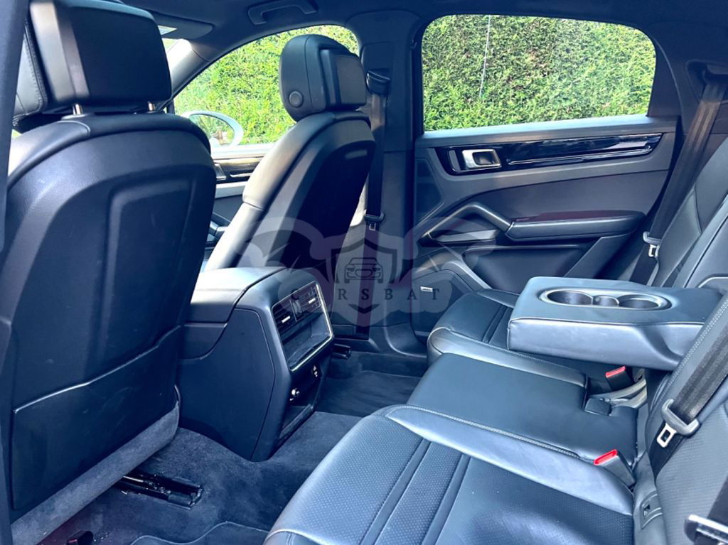 Porsche Cayenne 2022