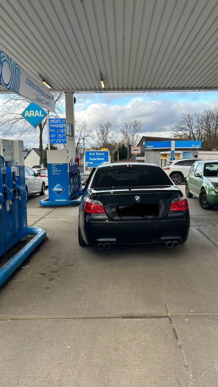 BMW M5 2006