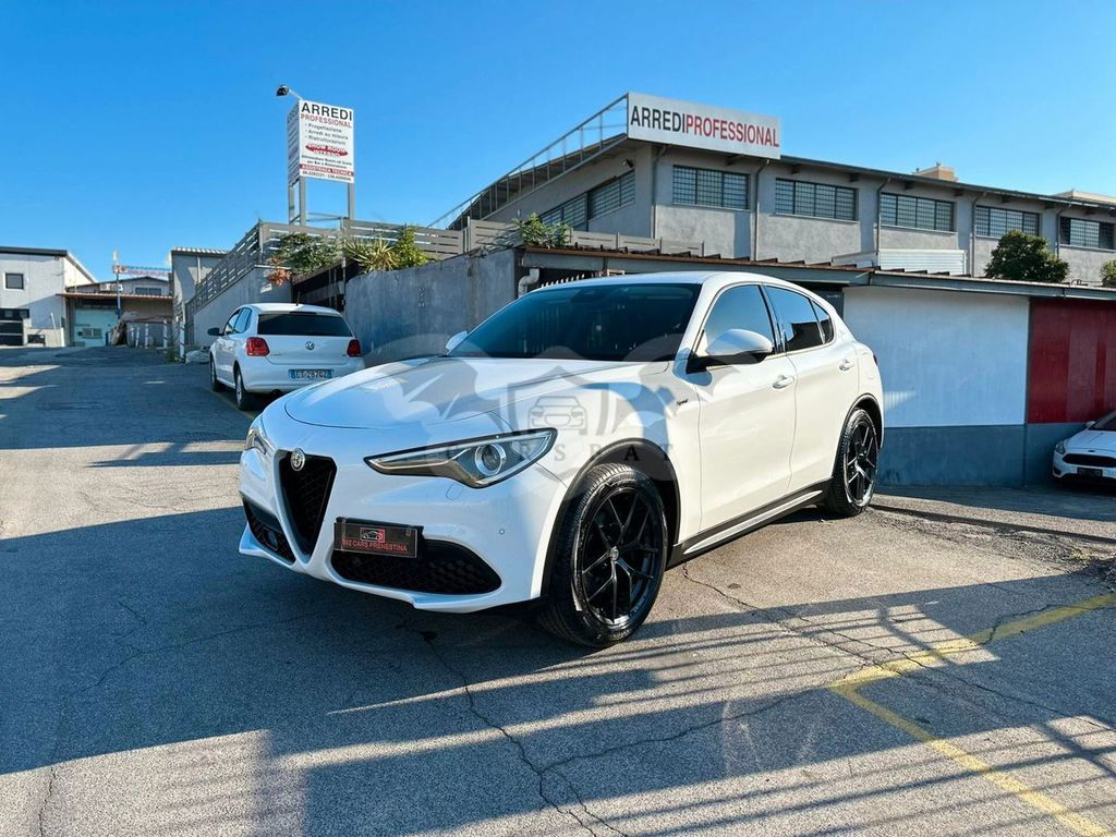 Alfa Romeo Stelvio 2021